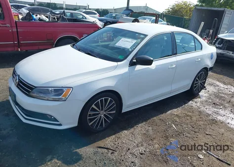 2016 Volkswagen Jetta 1.8T Sport из США, поврежденный, VIN 3VWD17AJ6GM367603